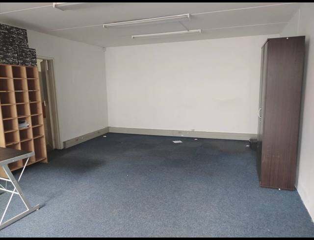 580M² WAREHOUSE TO LET IN BELLVILLE SOUTH
